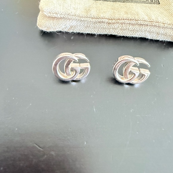 Gucci Silver Iconic GG Marmont Stud Earrings - Picture 4 of 9